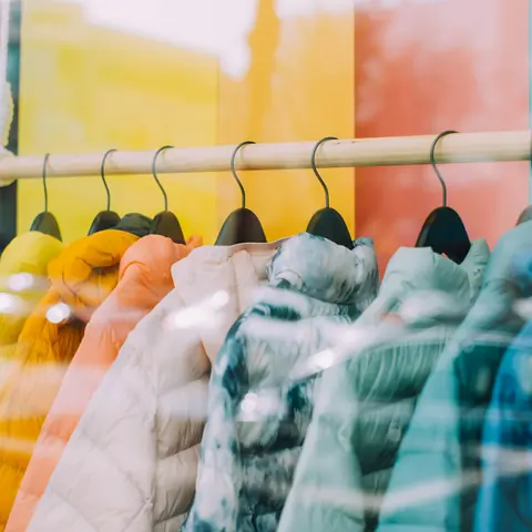 وشاح حرير نسائي